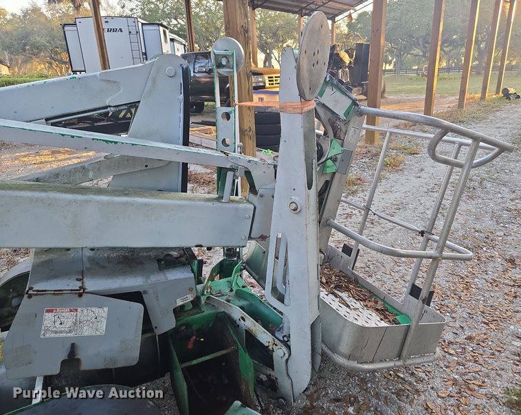 image for item EC3459 2014 Genie TZ-34 boom lift