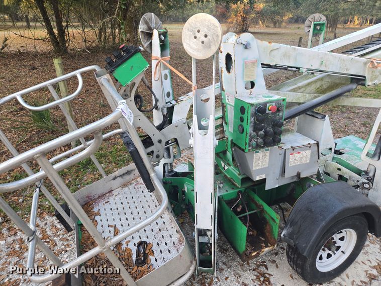 image for item EC3459 2014 Genie TZ-34 boom lift