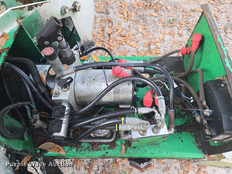 image for item EC3459 2014 Genie TZ-34 boom lift