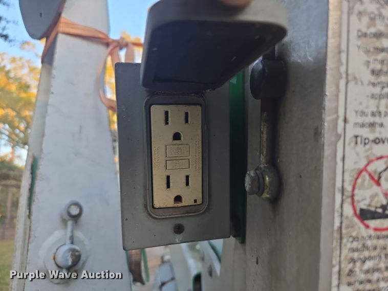 image for item EC3459 2014 Genie TZ-34 boom lift