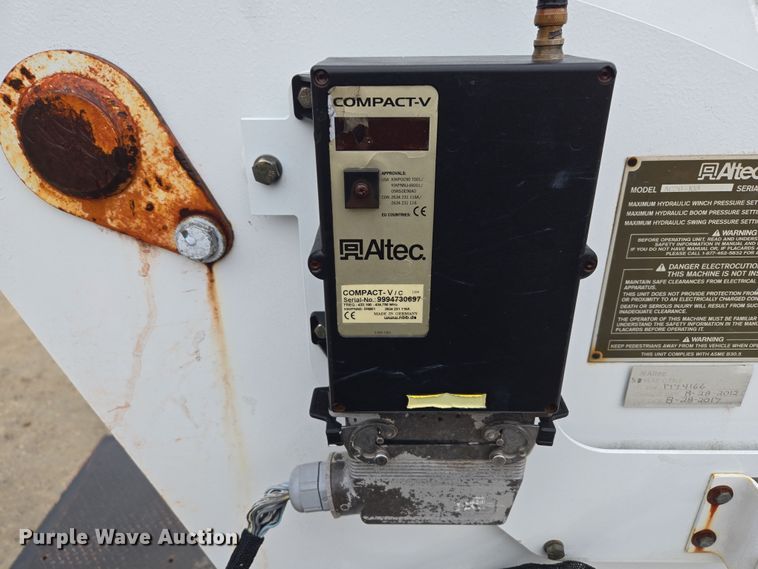 image for item EC3460 2007 International 7500 crane truck