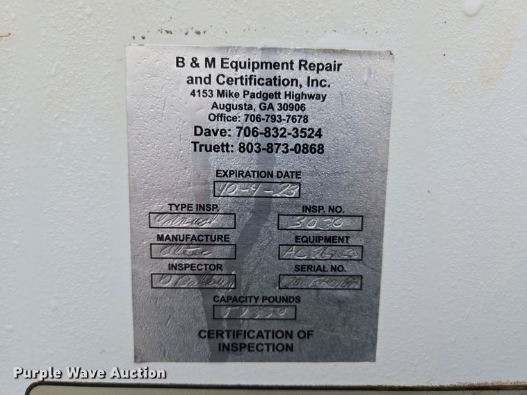 image for item EC3460 2007 International 7500 crane truck