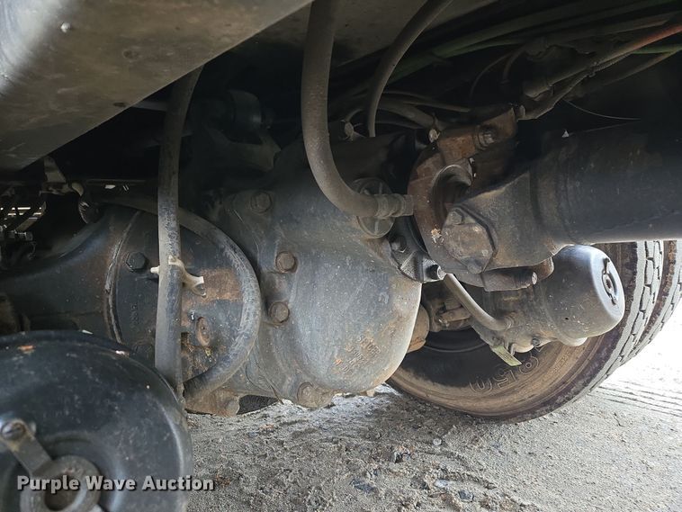 image for item EC3460 2007 International 7500 crane truck