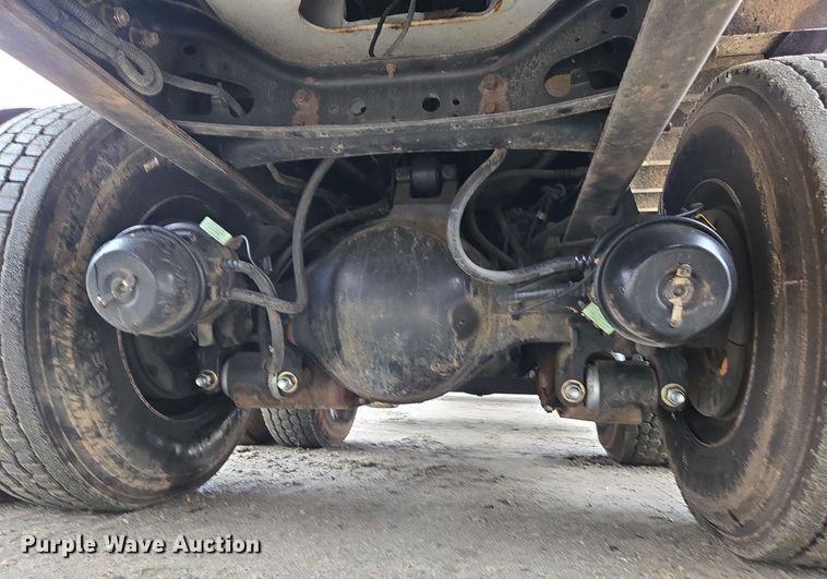 image for item EC3460 2007 International 7500 crane truck