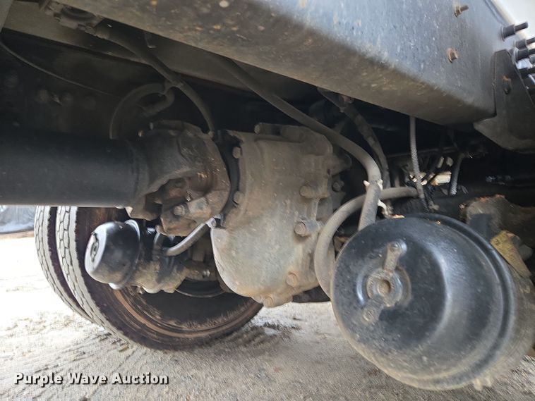 image for item EC3460 2007 International 7500 crane truck