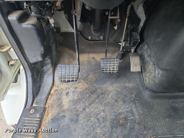 image for item EC3460 2007 International 7500 crane truck