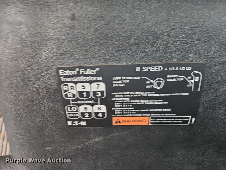 image for item EC3460 2007 International 7500 crane truck