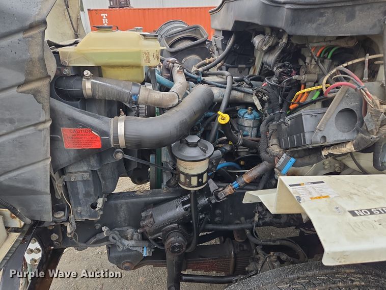 image for item EC3460 2007 International 7500 crane truck