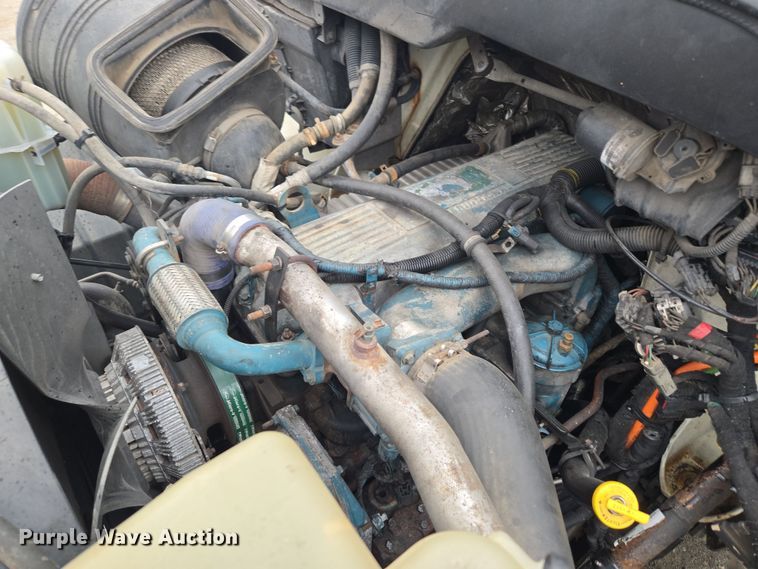 image for item EC3460 2007 International 7500 crane truck