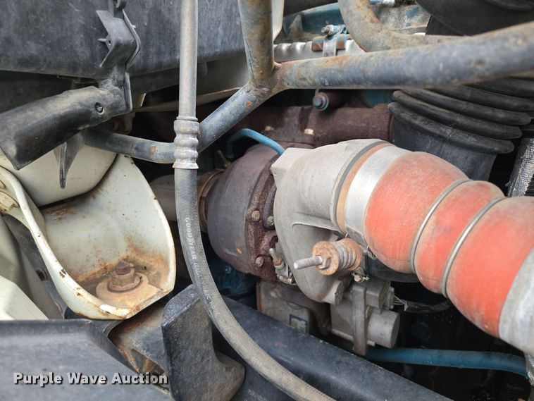 image for item EC3460 2007 International 7500 crane truck