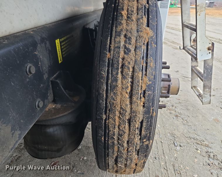 image for item EC3460 2007 International 7500 crane truck