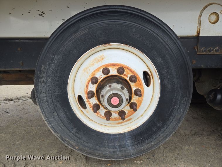 image for item EC3460 2007 International 7500 crane truck