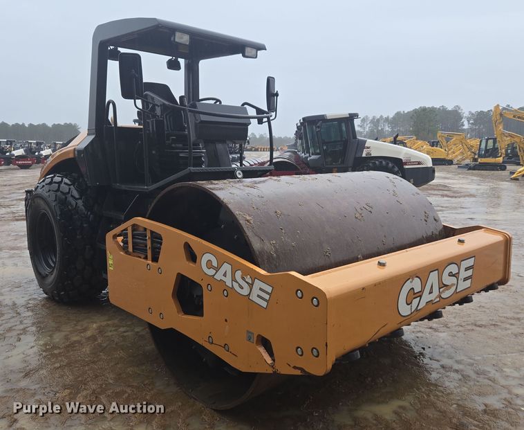 image for item EC3461 2019 Case SV212D single drum vibratory roller