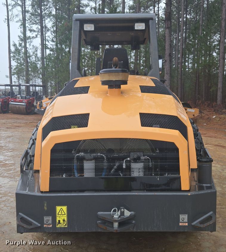 image for item EC3461 2019 Case SV212D single drum vibratory roller