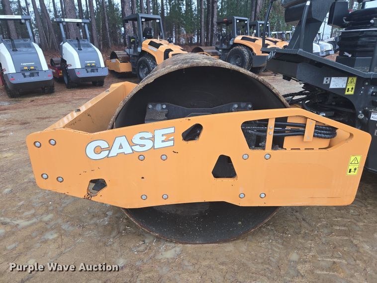 image for item EC3461 2019 Case SV212D single drum vibratory roller