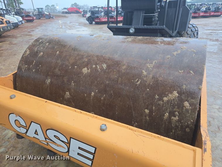 image for item EC3461 2019 Case SV212D single drum vibratory roller