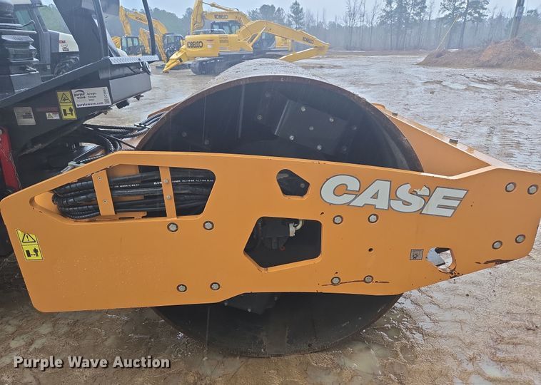 image for item EC3461 2019 Case SV212D single drum vibratory roller