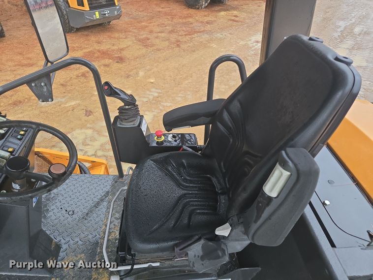 image for item EC3461 2019 Case SV212D single drum vibratory roller