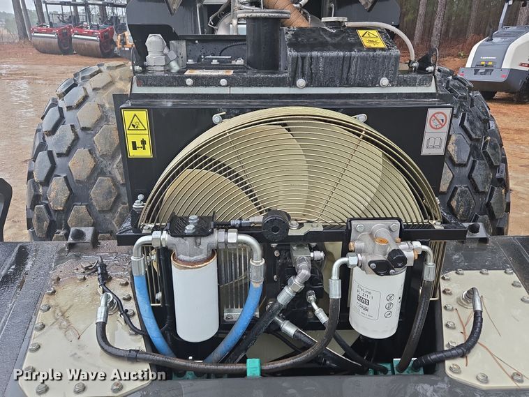 image for item EC3461 2019 Case SV212D single drum vibratory roller