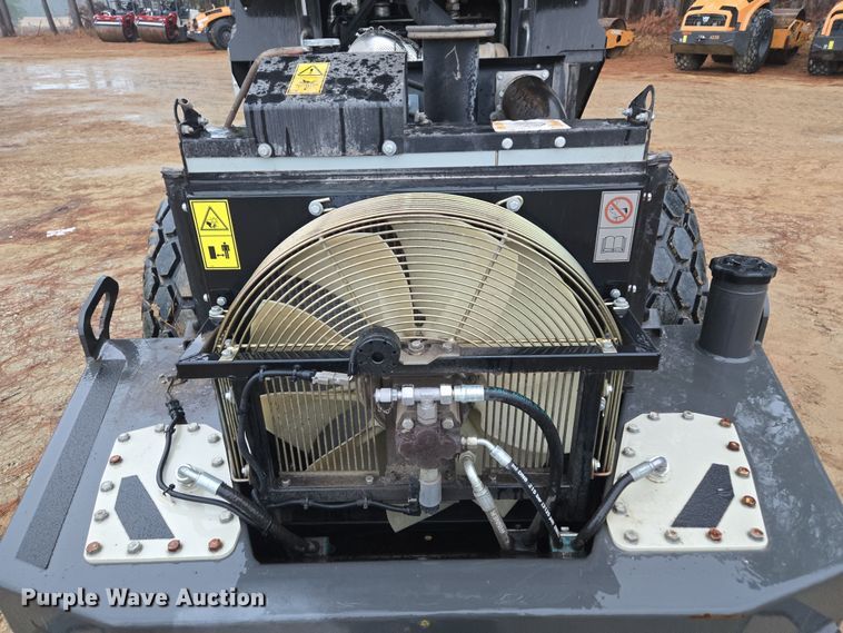 image for item EC3462 2019 Case SV208D single drum vibratory roller