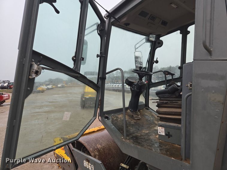 image for item EC3463 2018 Wacker Neuson RC50 single drum vibratory roller