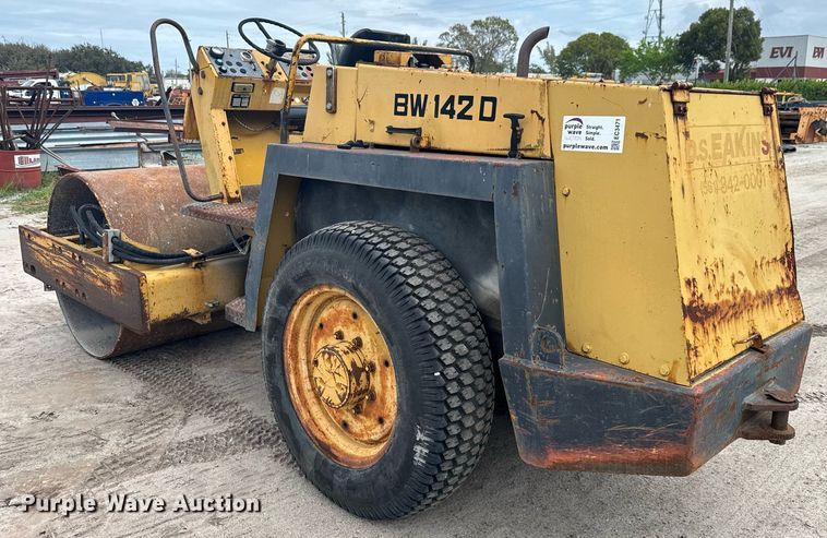 image for item EC3471 1989 Bomag BW142D single drum vibratory roller