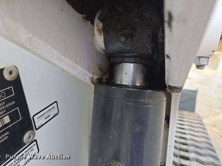 image for item EC3984 2018 Bobcat T590 tracked skid steer loader