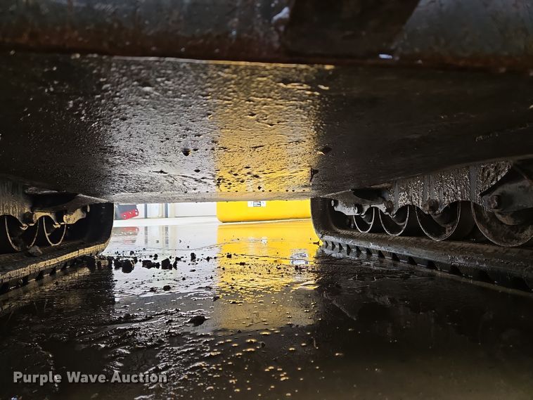 image for item EC3984 2018 Bobcat T590 tracked skid steer loader