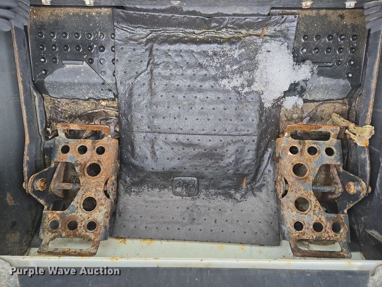 image for item EC3984 2018 Bobcat T590 tracked skid steer loader