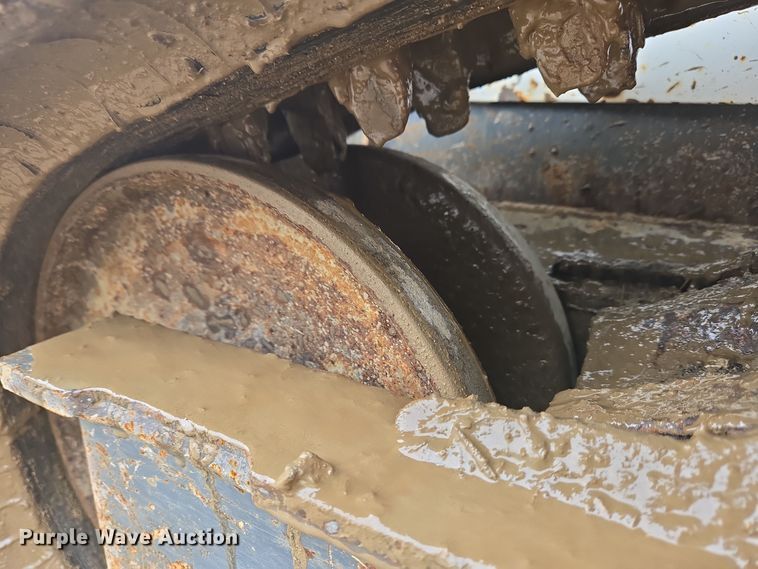 image for item EC3984 2018 Bobcat T590 tracked skid steer loader