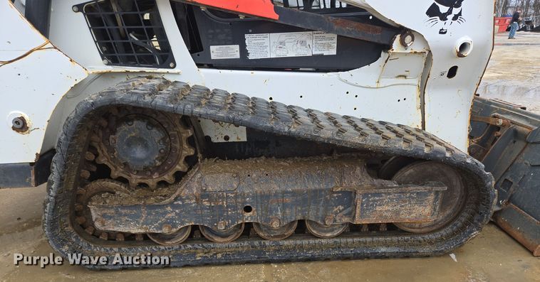 image for item EC3984 2018 Bobcat T590 tracked skid steer loader