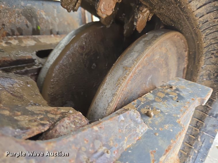 image for item EC3984 2018 Bobcat T590 tracked skid steer loader