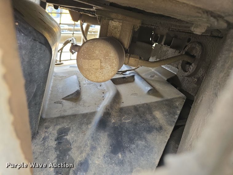 image for item EC3985 2016 Bobcat T550 tracked skid steer loader