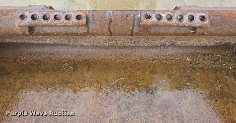 image for item EC3985 2016 Bobcat T550 tracked skid steer loader