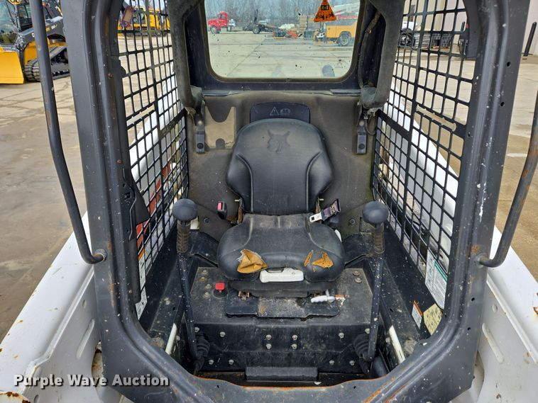 image for item EC3985 2016 Bobcat T550 tracked skid steer loader