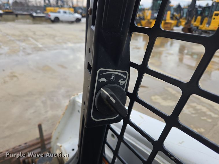 image for item EC3985 2016 Bobcat T550 tracked skid steer loader