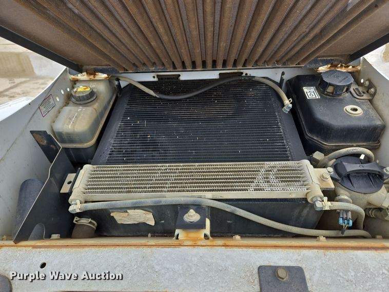 image for item EC3985 2016 Bobcat T550 tracked skid steer loader