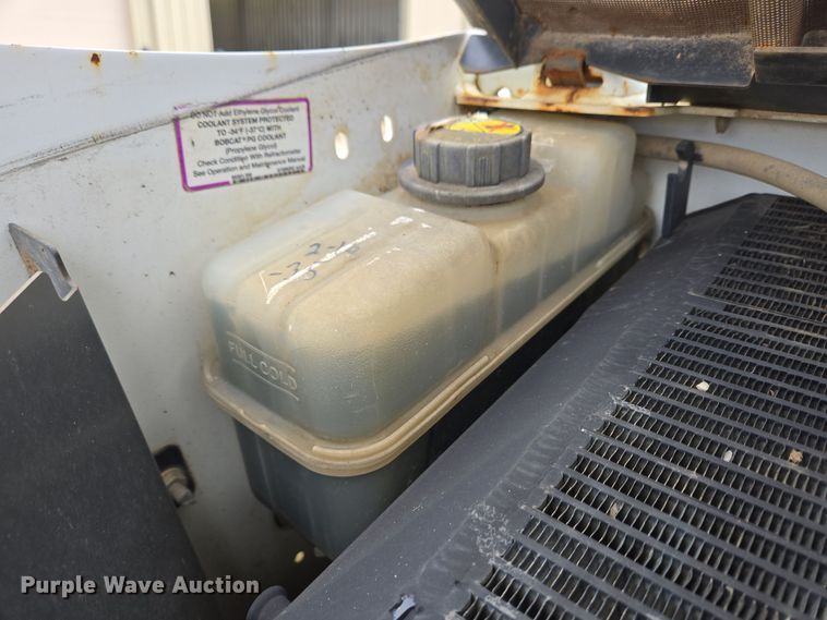 image for item EC3985 2016 Bobcat T550 tracked skid steer loader