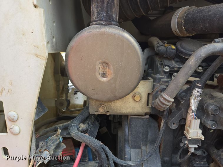 image for item EC3985 2016 Bobcat T550 tracked skid steer loader