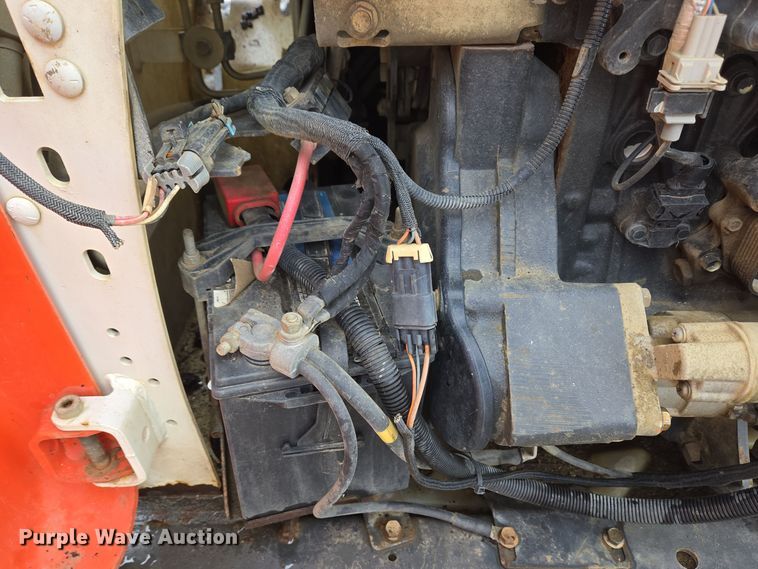 image for item EC3985 2016 Bobcat T550 tracked skid steer loader