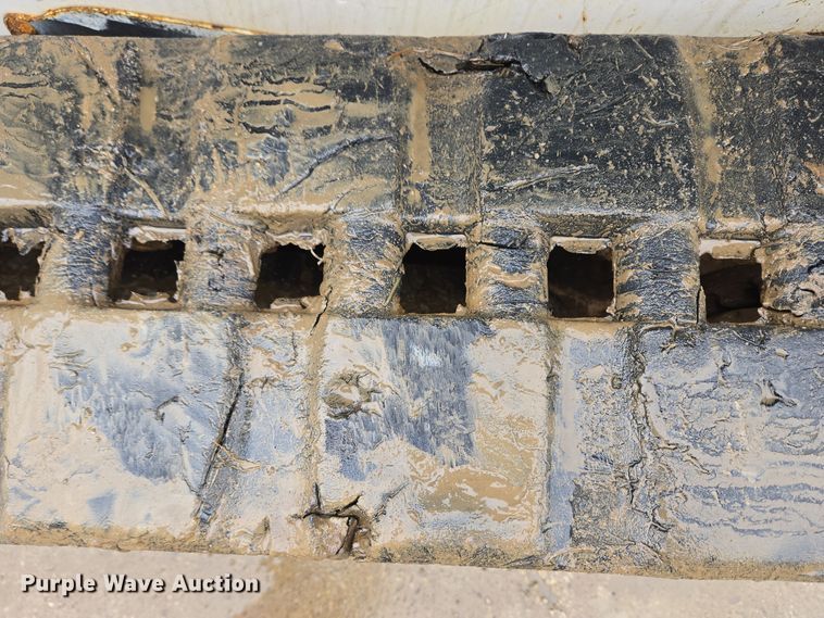 image for item EC3985 2016 Bobcat T550 tracked skid steer loader