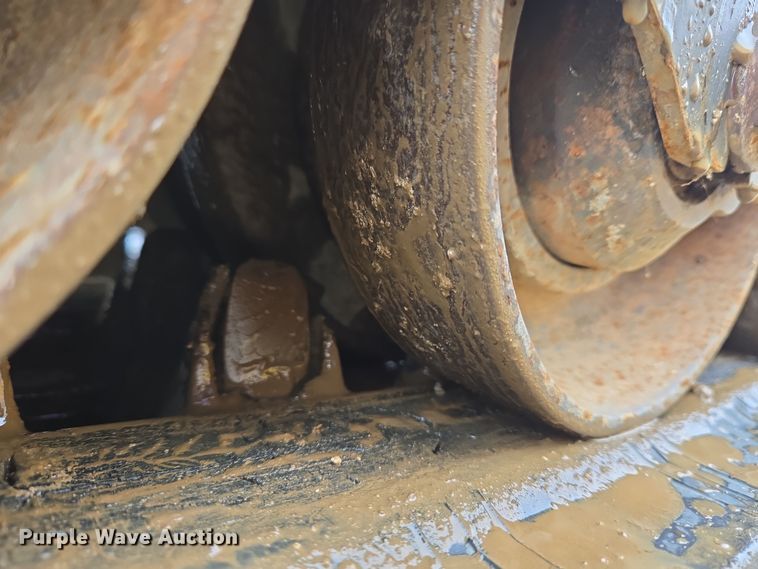 image for item EC3985 2016 Bobcat T550 tracked skid steer loader