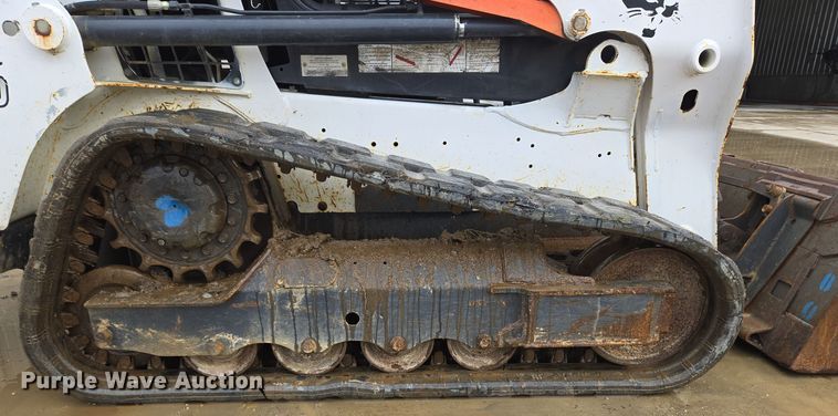 image for item EC3985 2016 Bobcat T550 tracked skid steer loader