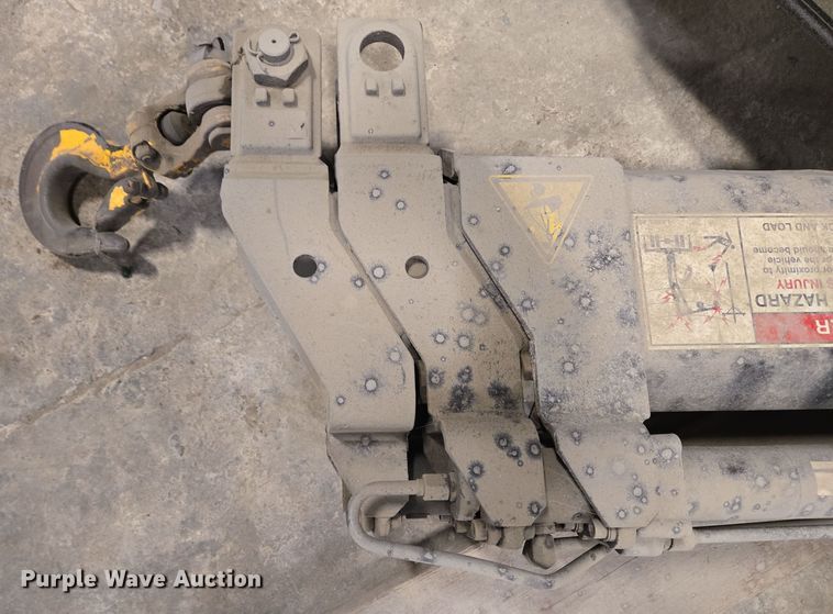 image for item EC3986 HIAB 077 B-2 CLX crane