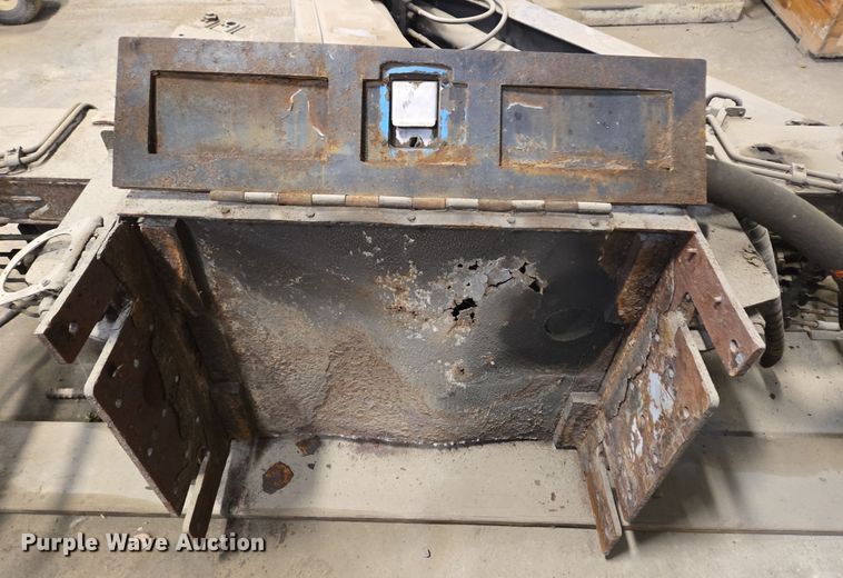 image for item EC3986 HIAB 077 B-2 CLX crane