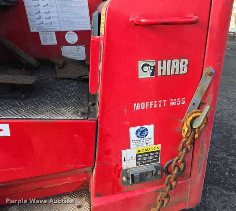 image for item EC3992 2013 Moffett M55.4 forklift