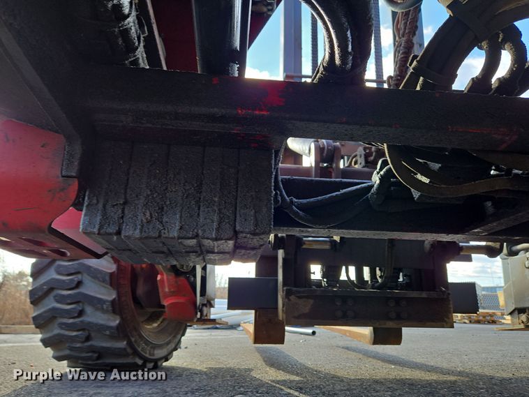 image for item EC3992 2013 Moffett M55.4 forklift