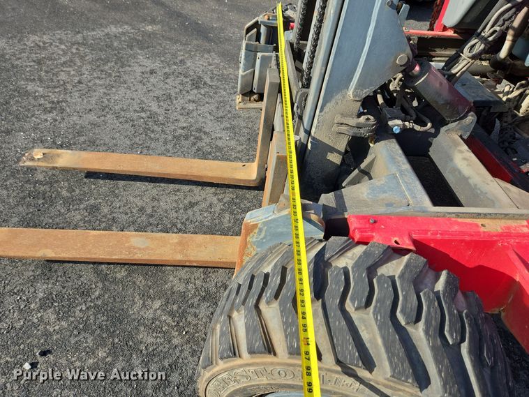 image for item EC3992 2013 Moffett M55.4 forklift