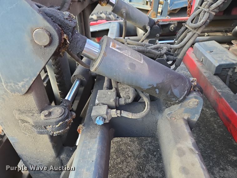 image for item EC3992 2013 Moffett M55.4 forklift