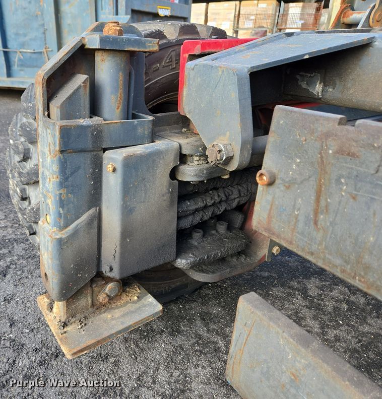image for item EC3992 2013 Moffett M55.4 forklift